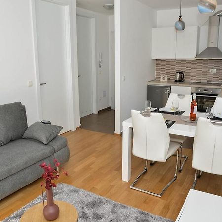 Apartment Leon Sa Privatnim Parkingom Zadar Extérieur photo