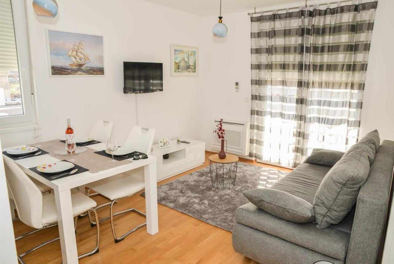 Apartment Leon Sa Privatnim Parkingom Zadar Extérieur photo